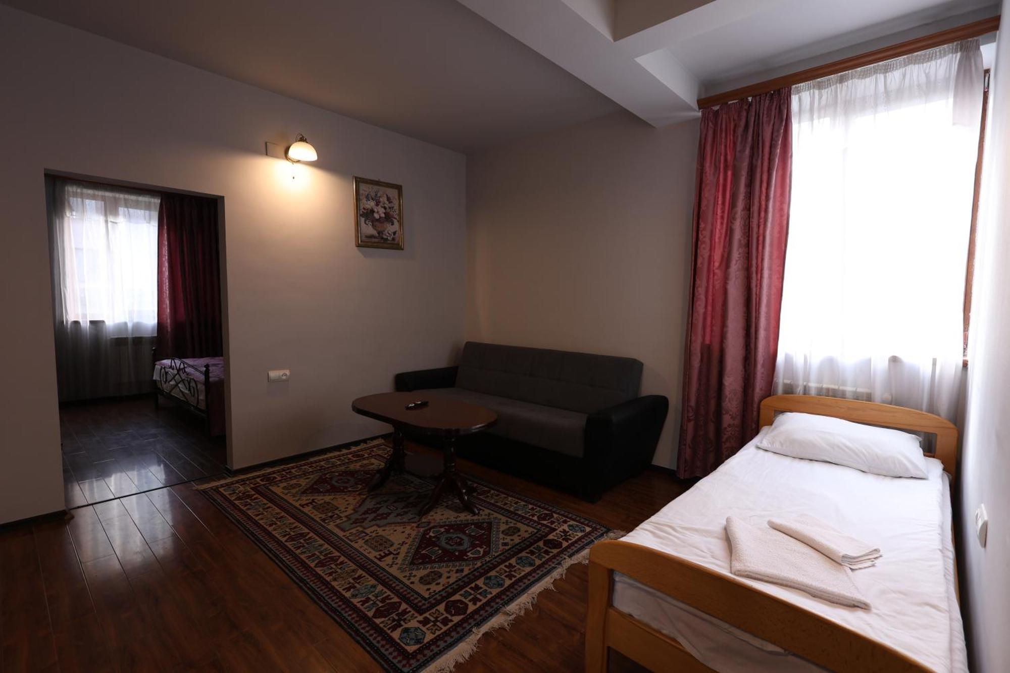 Yeghevnut Hotel Goris Dış mekan fotoğraf